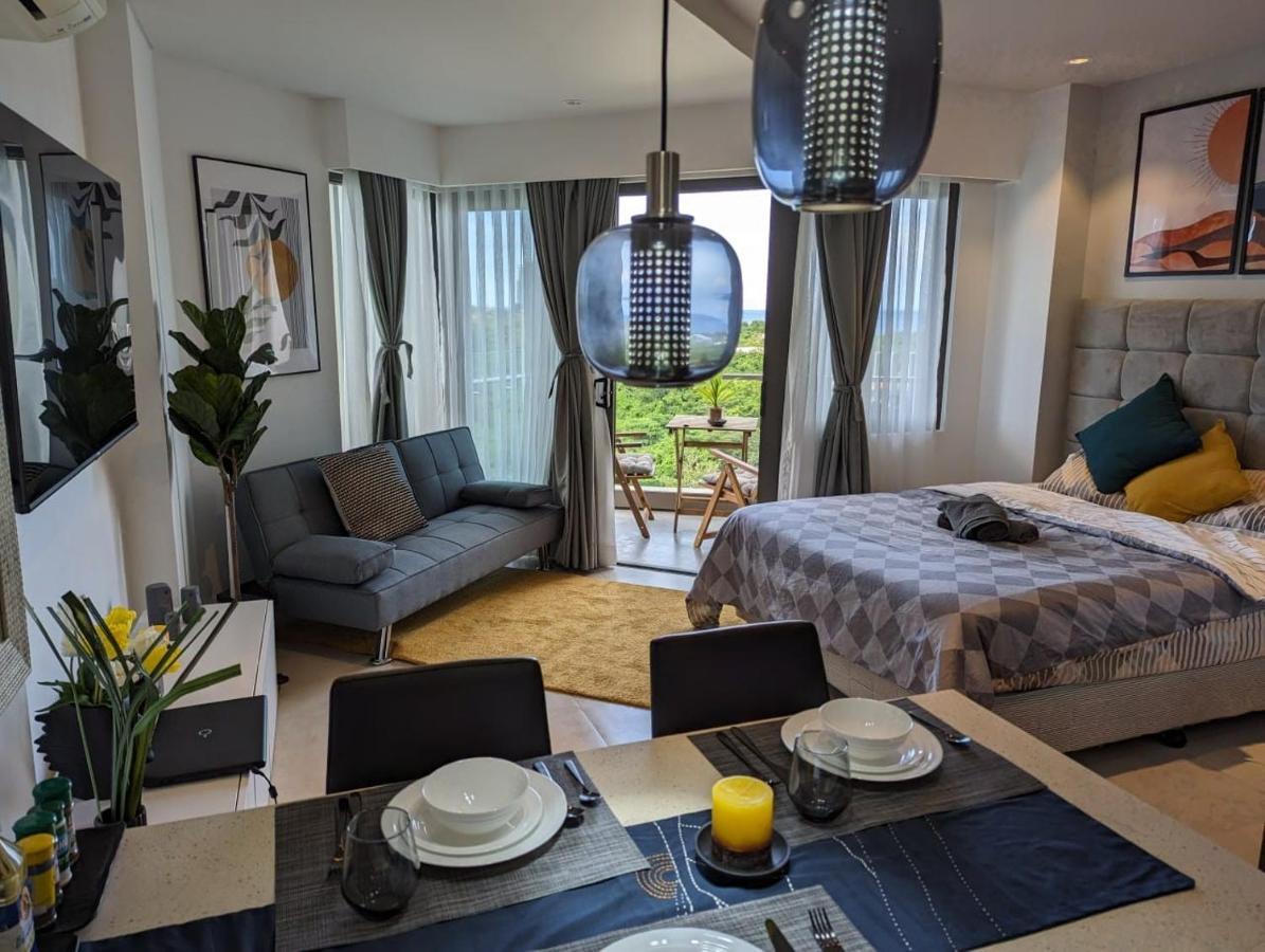 Dominiks Stylish Resort Gem Ocean View Pool Queen Bed At Tambuli 8 Floor Fast Wifi Lapu-Lapu City Exterior foto